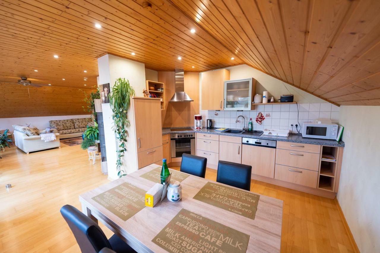 Ferienwohnung Virginija Ditscheid Екстер'єр фото