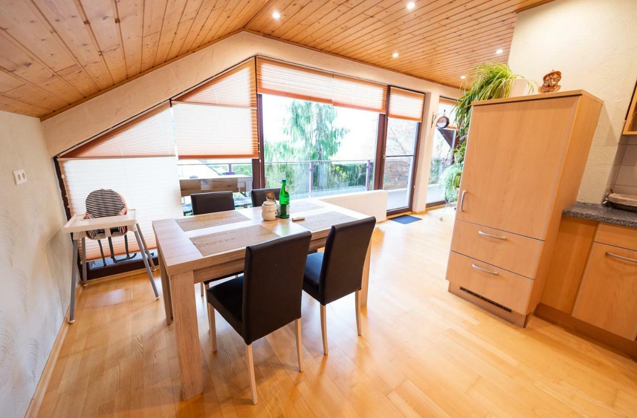 Ferienwohnung Virginija Ditscheid Екстер'єр фото