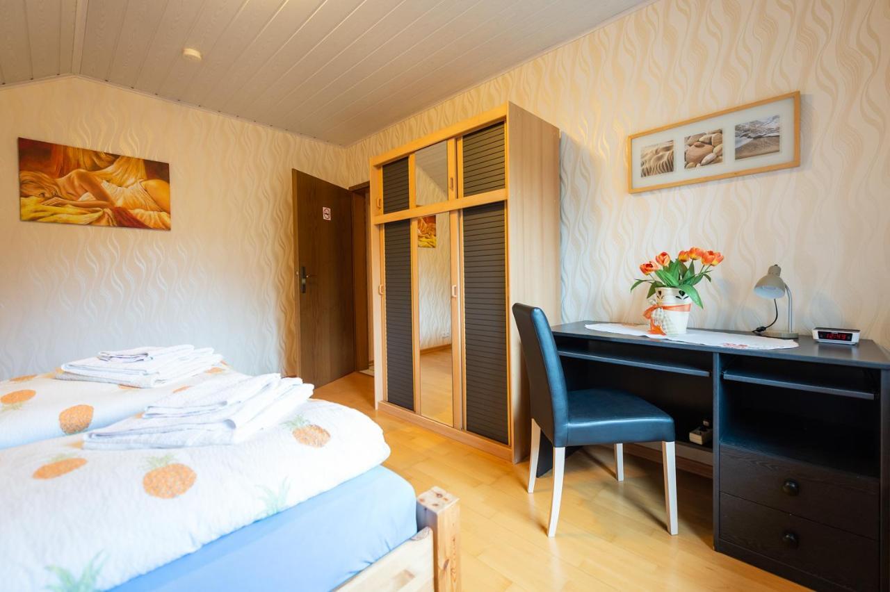 Ferienwohnung Virginija Ditscheid Екстер'єр фото